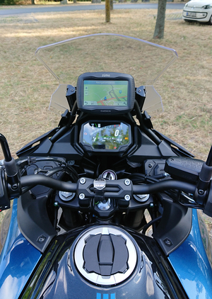 Garmin Zumo 395LM Navi montiert an Kawasaki Versys 650 (BJ 2026) (1/4)
