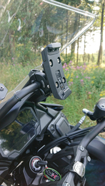 Garmin Zumo 395LM Navi montiert an Kawasaki Versys 650 (BJ 2026) (2/4)